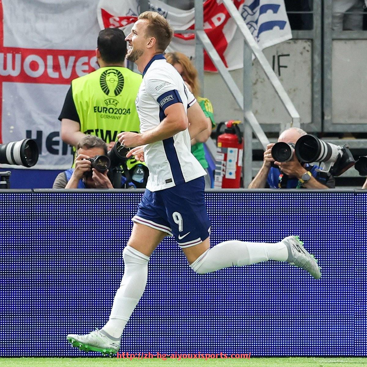 爱游戏体育官网-德甲各球队吉祥物全解析及背后文化故事