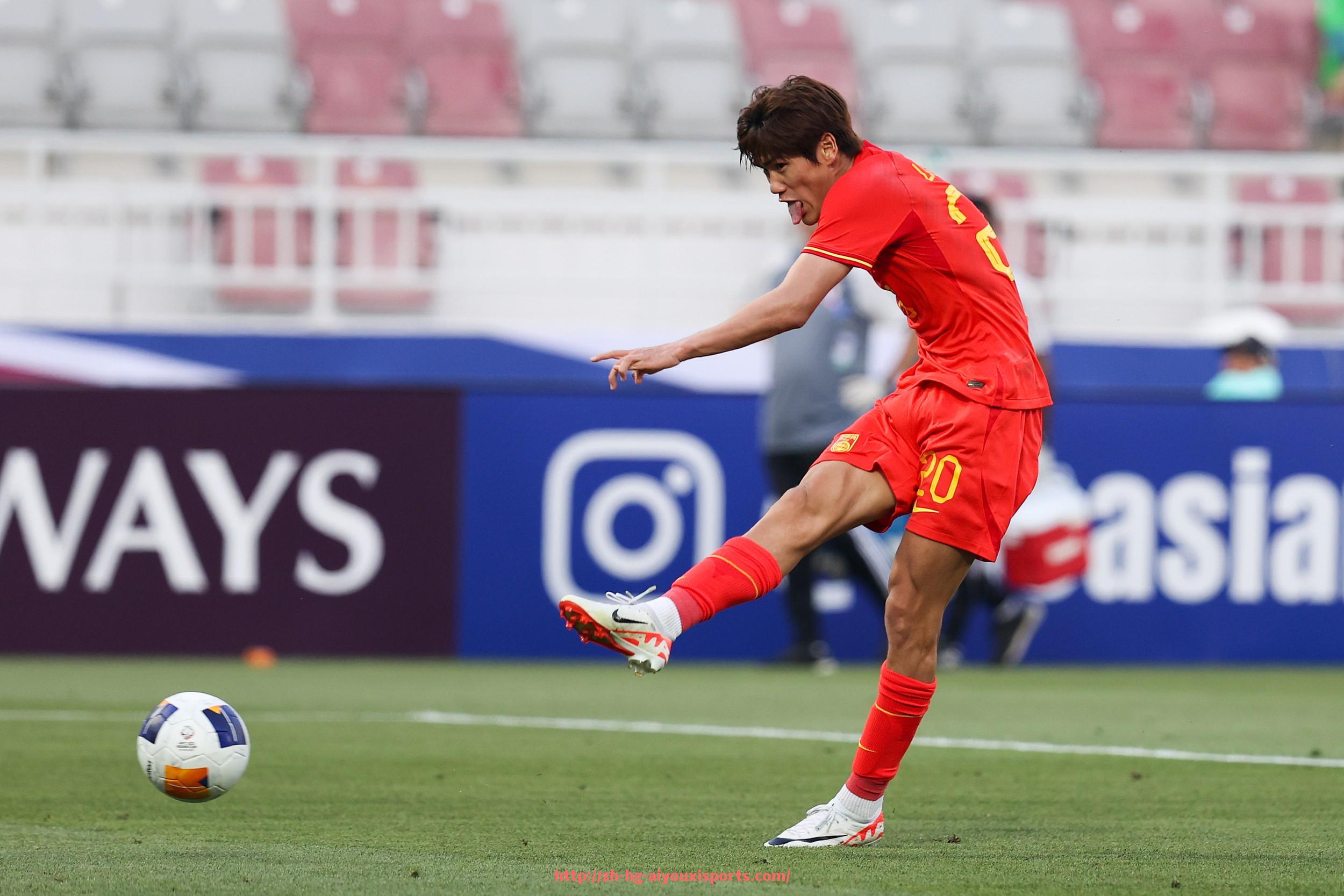 爱游戏体育官网-CBA球员成功登陆NBA赛场的典型案例解析